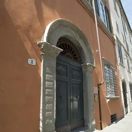 Viola Antica Apartment Lucca